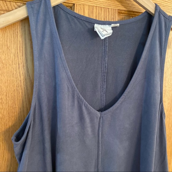 Super comfy White Crow tank top tunic. Size Medium - Picture 3 of 7